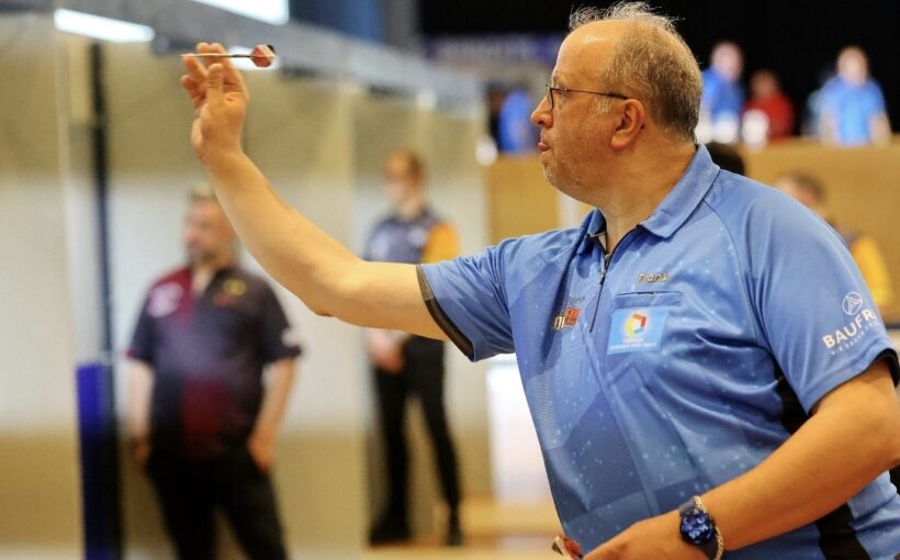 9 Darter Frank Kortendieck
